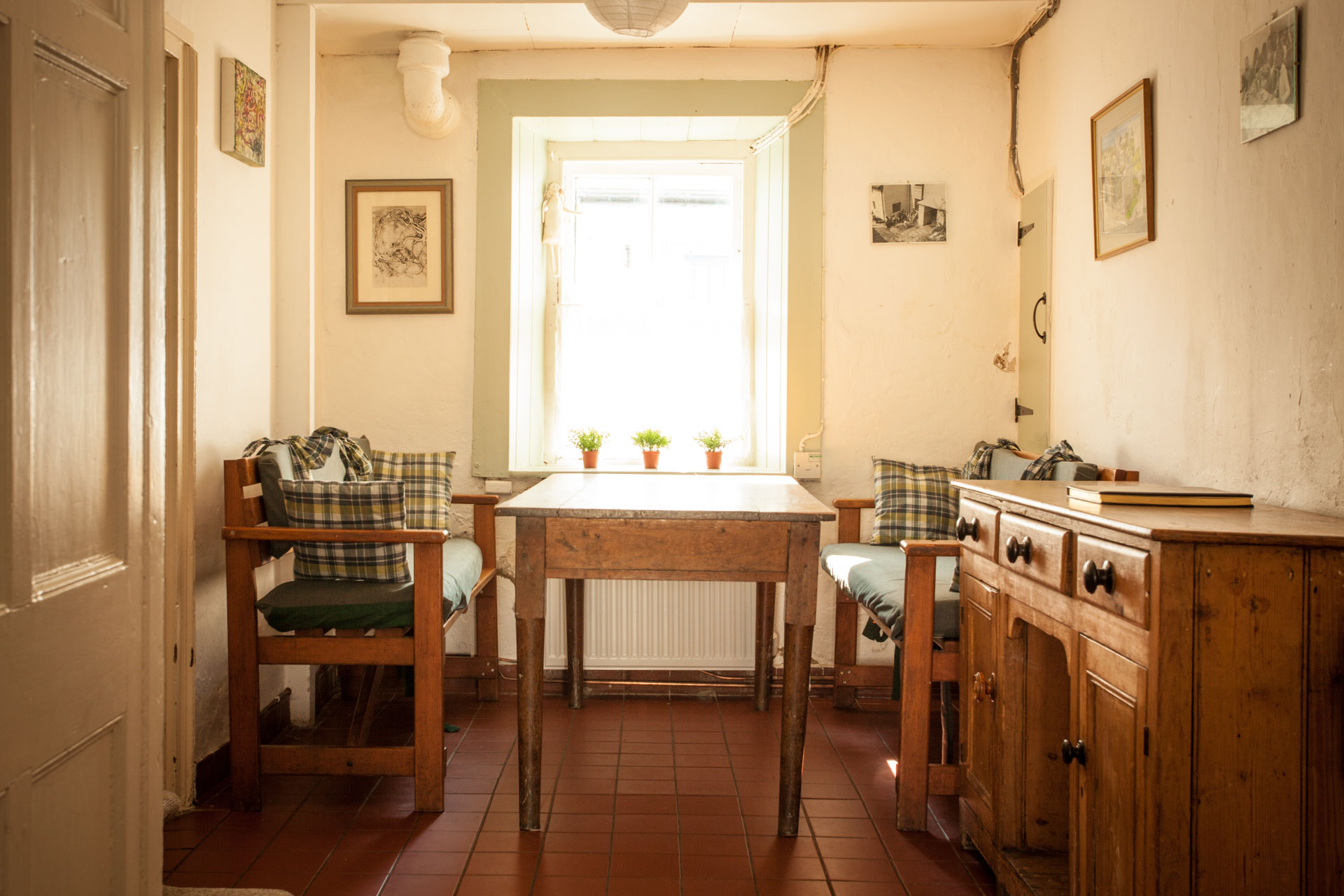 3-breakfast-room